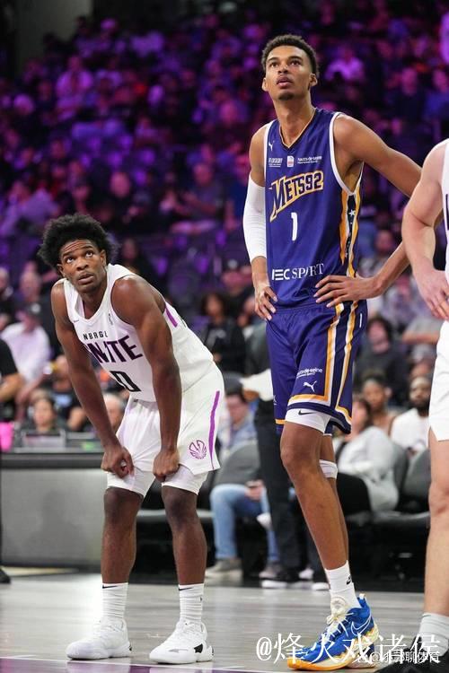 文班亚马复出22+9 马刺险胜雷霆晋级NBA杯决赛